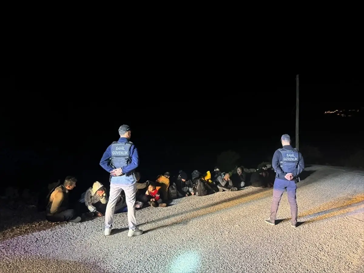 fethiyede 40 duzensiz gocmen ve 2 kacakci yakalandi 9bznhfbm.jpg