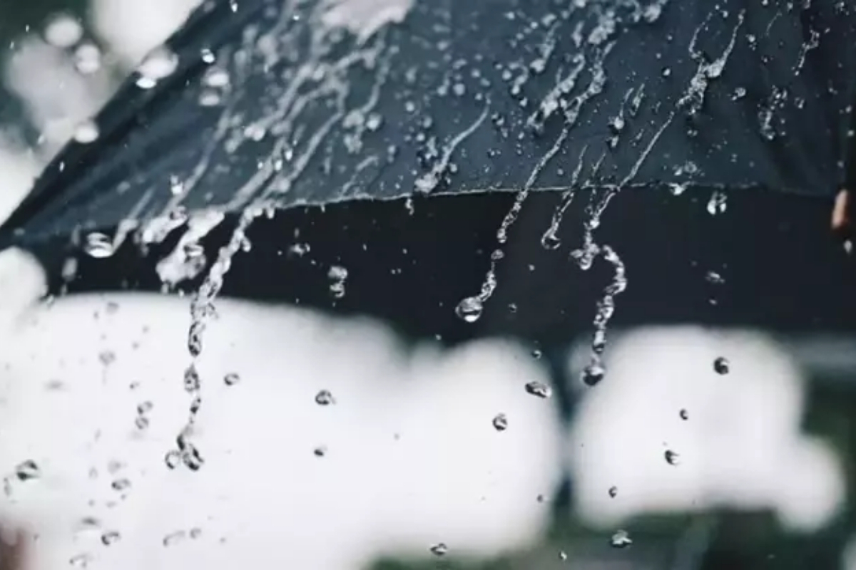 istanbulda yagis kirmizi alarm verdirdi valilik okullar 1600dan itibaren tatil edilmistir INVUx2um.jpg