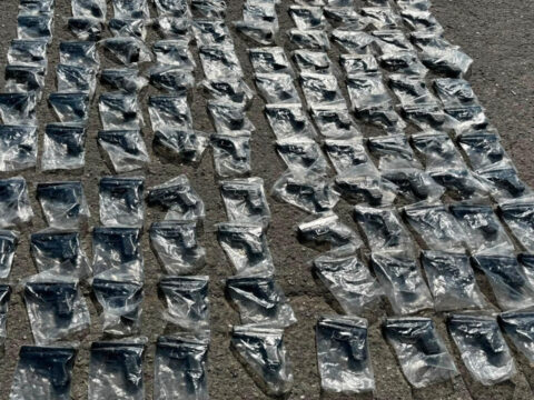 Yakit deposundan cephanelik cikti yolcu otobusunde 120 tabanca ele gecirildi GAe44ANi